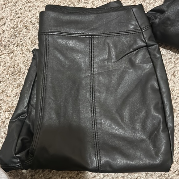 Kendall & Kylie & Sono blk pants. 1 coated denim, 1 faux leather legging. - Picture 4 of 6